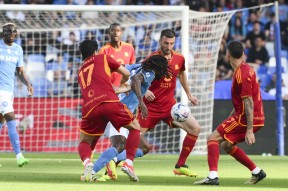 赛前巴黎圣日耳曼备战意甲，单刀错失细节曝光，震撼外界，轮换策略成焦点的简单介绍