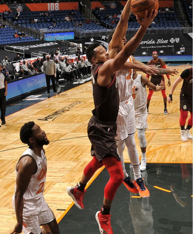 欧篮联今夜走向成谜；波特兰开拓者战术微调；球迷炸锅；纪律约束更严格(波特兰开拓者队主场)