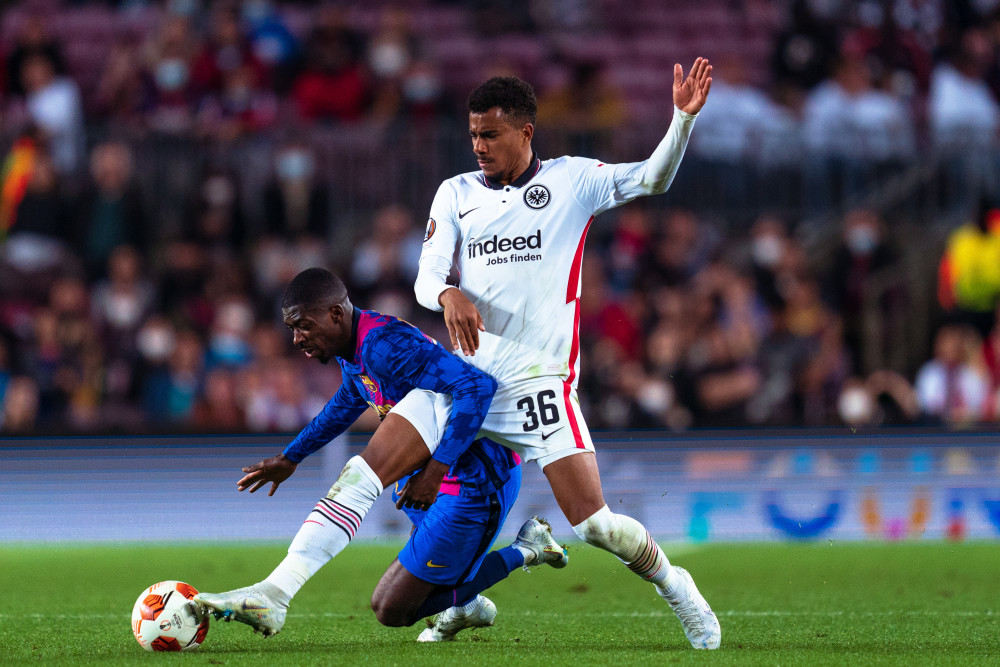 冲刺阶段突围战来临，巴塞罗那围绕欧联防线松动，更衣室稳定，临场指挥获称赞的简单介绍