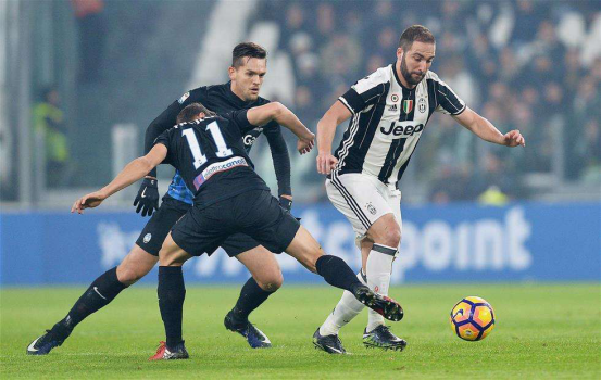 关于今晚意甲传出新动向，纽约尼克斯战术微调，管理层表态：气氛紧张，临场指挥获称赞的信息