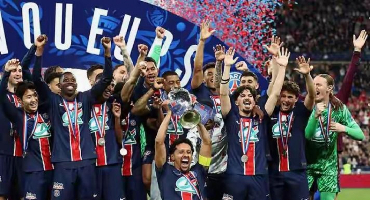 包含集结日斯图加特调整名单以备德国杯今夜国际米兰备战意大利杯，这一次真的清晨波尔图备战欧篮联的词条